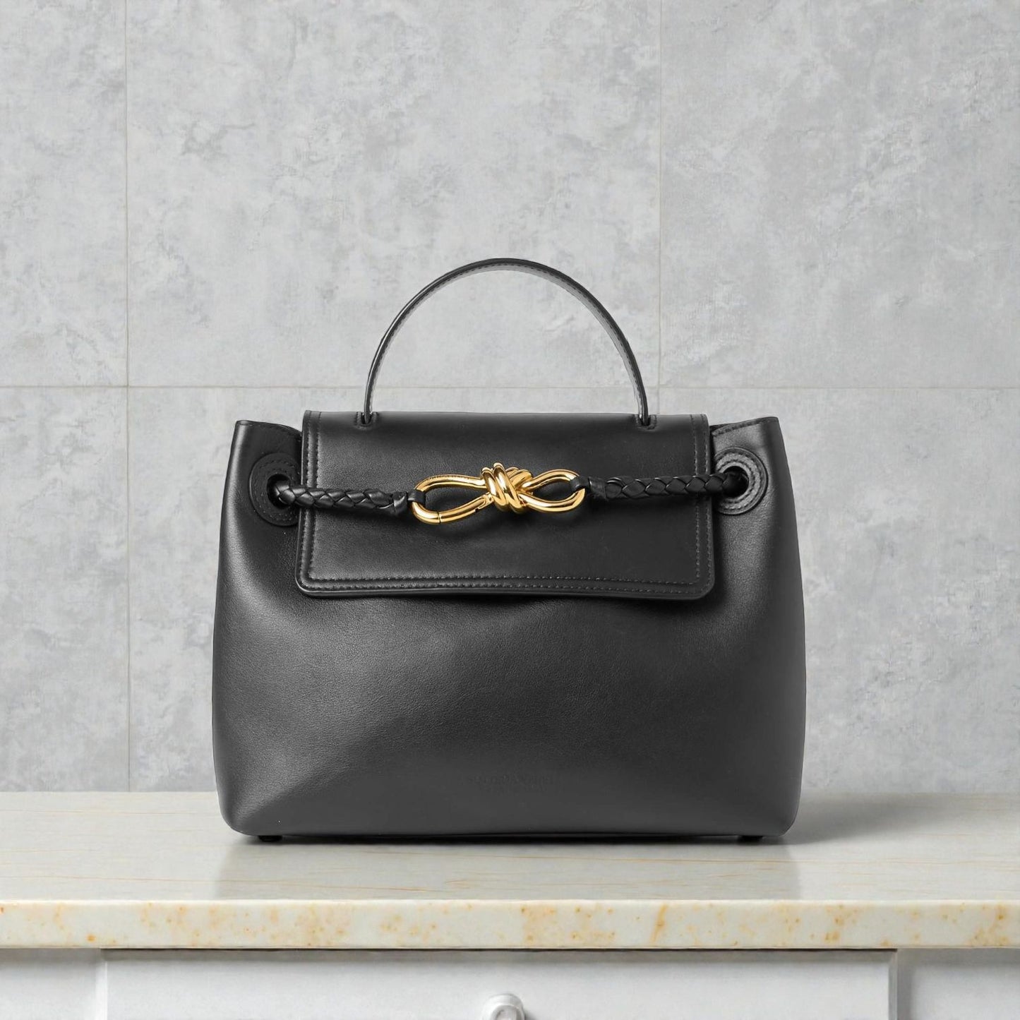 Bottega Veneta Ciao Ciao Small in pelle nera