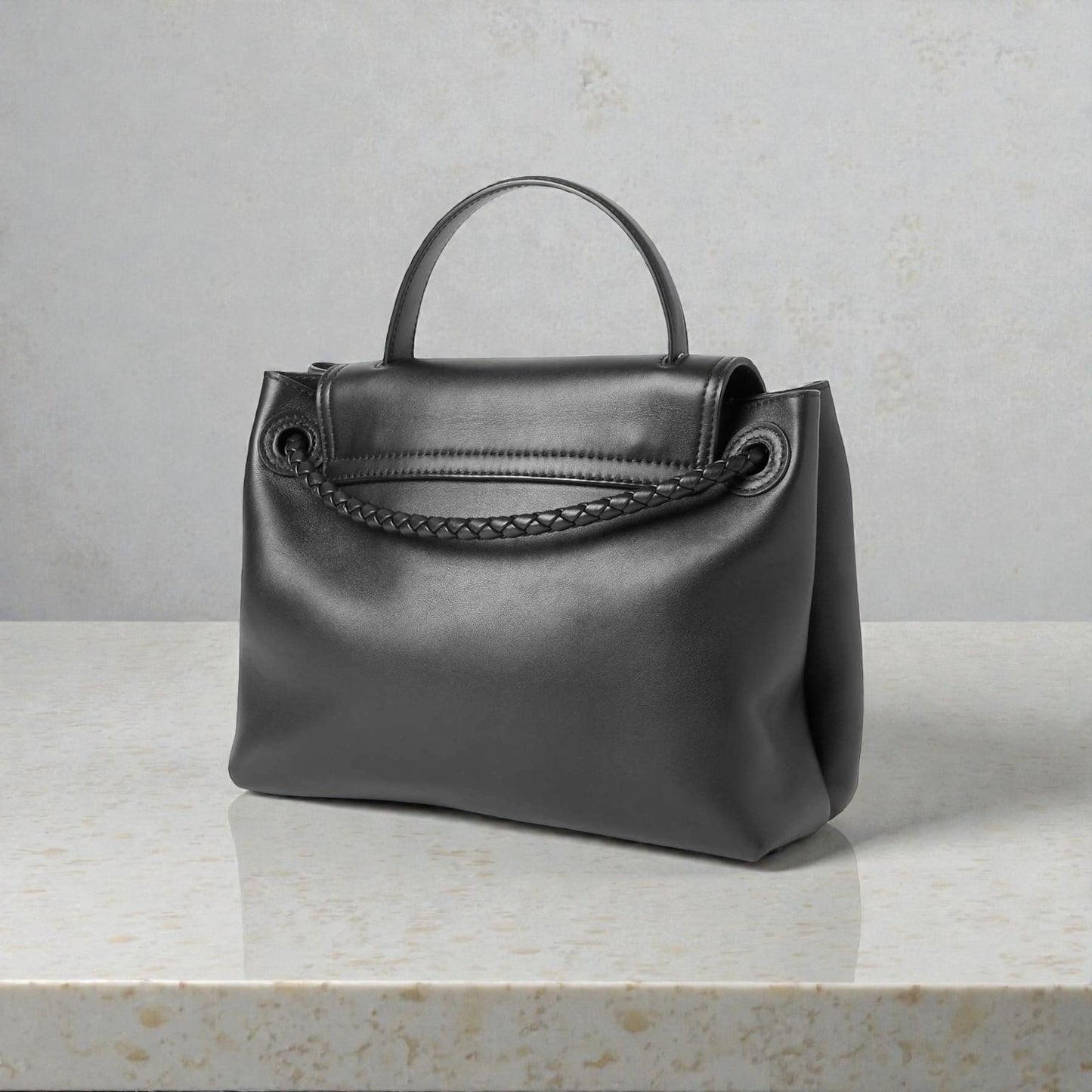 Bottega Veneta Ciao Ciao Small in pelle nera