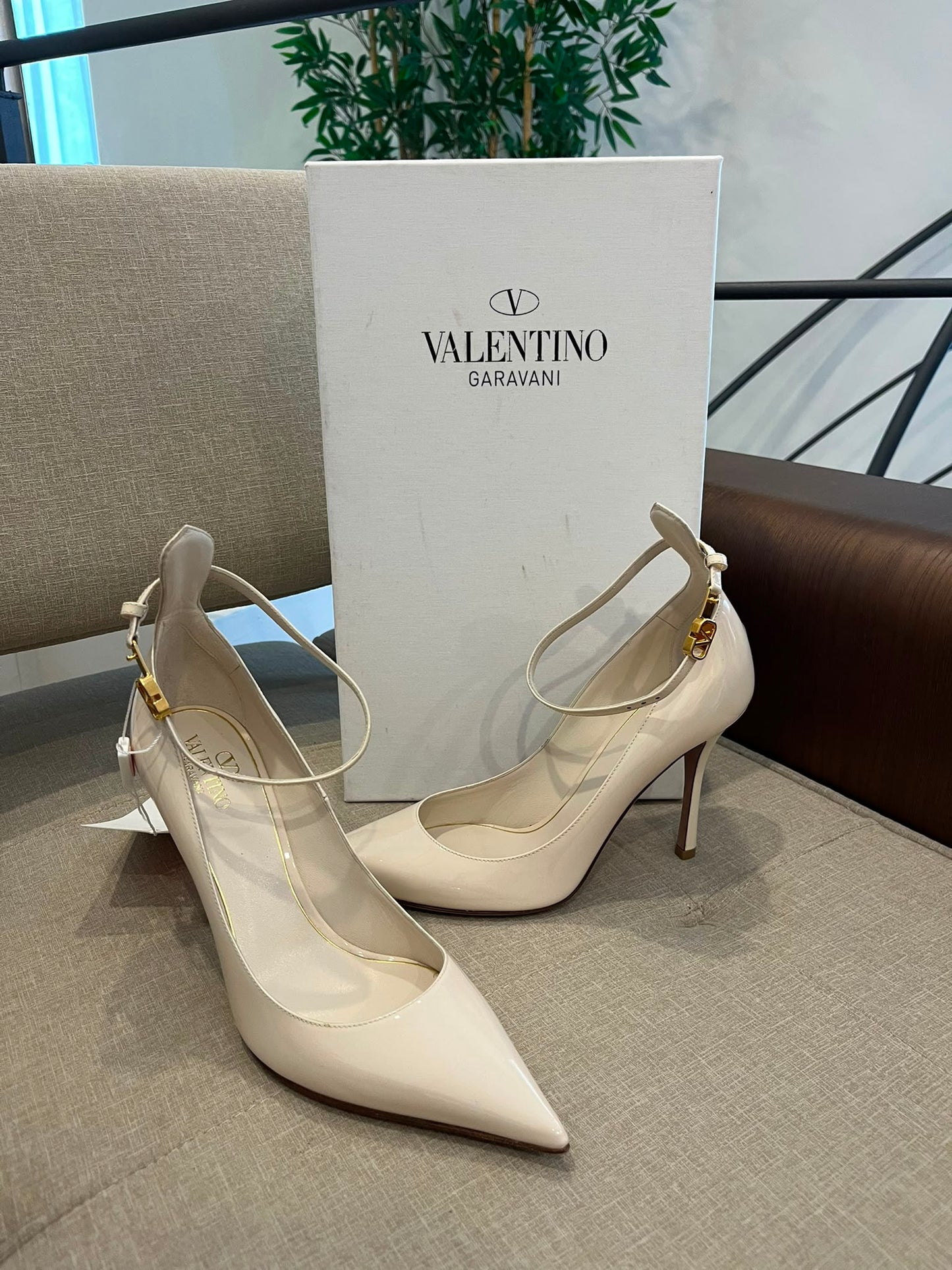 Valentino décolleté bianco
