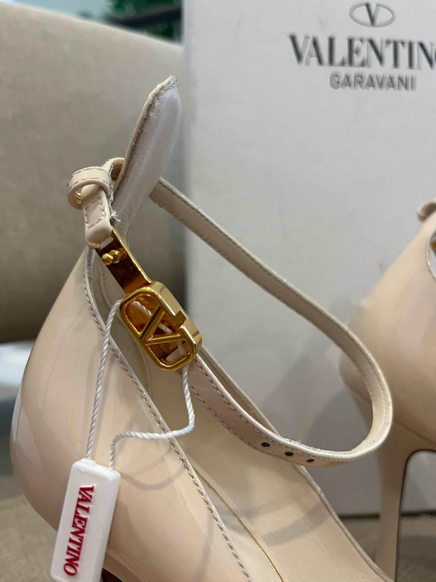 Valentino décolleté bianco