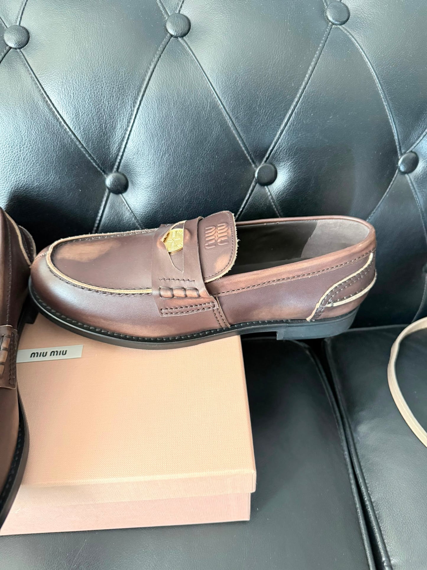 Miu Miu mocassini in pelle marrone