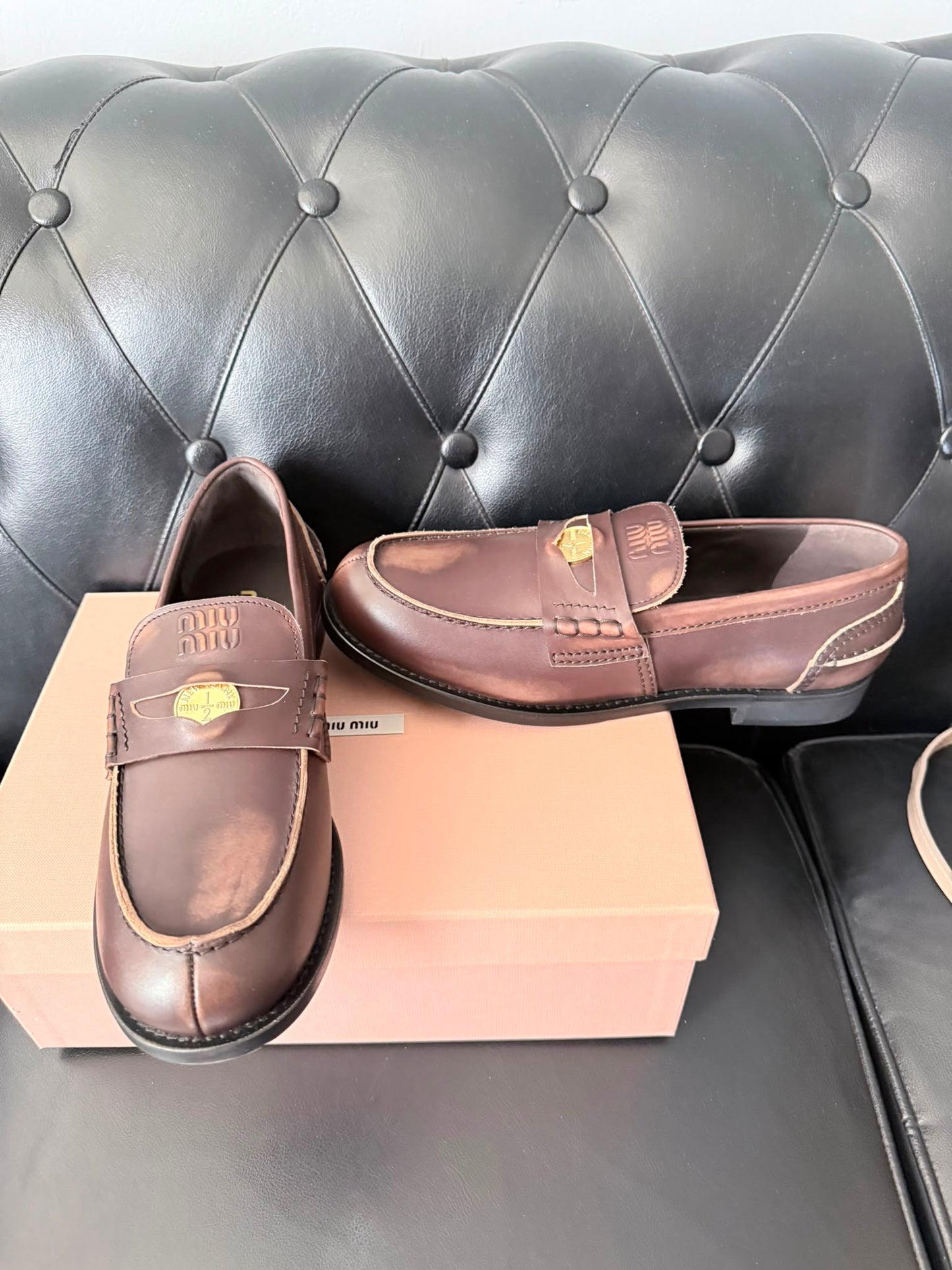 Miu Miu mocassini in pelle marrone