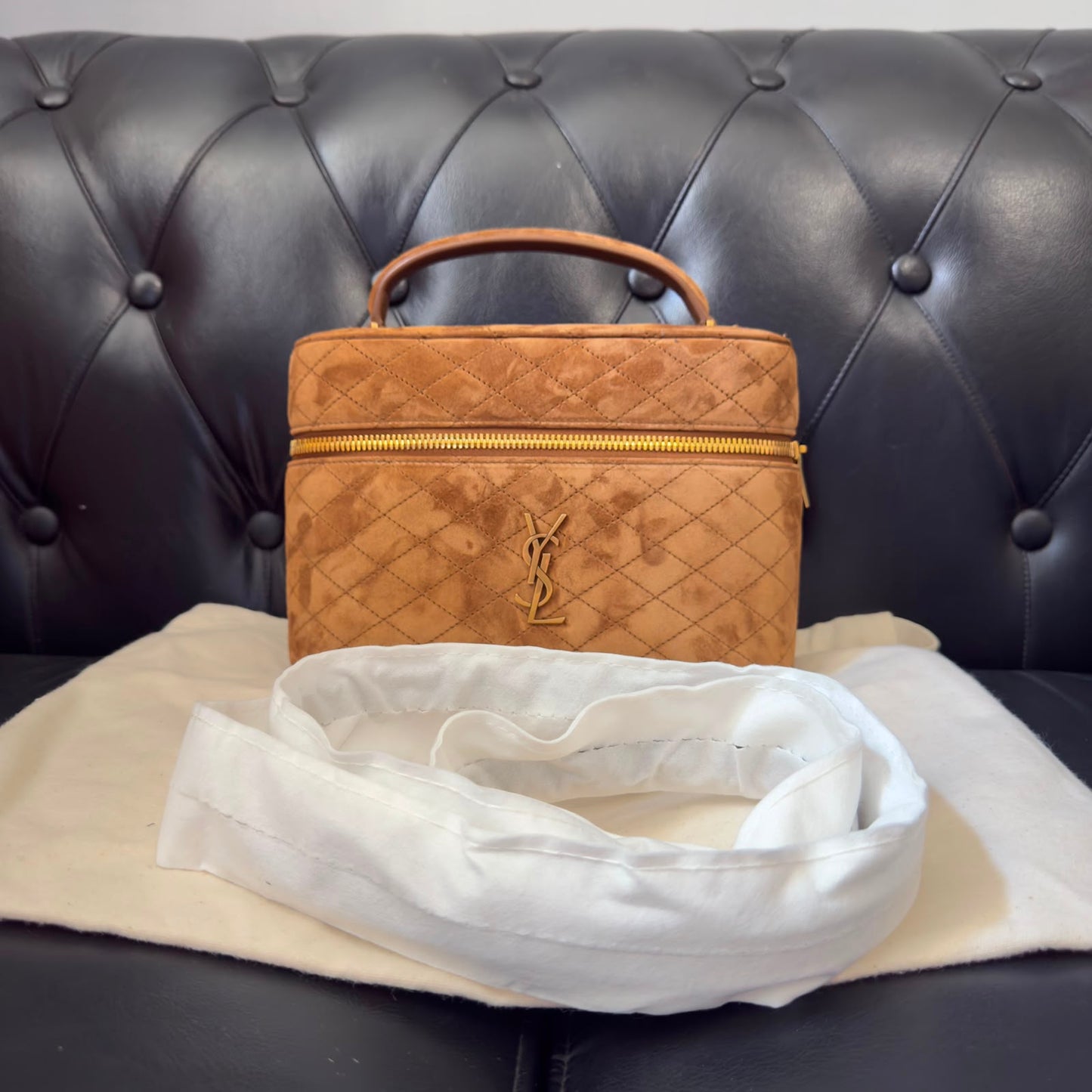 Saint Laurent Vanity in Suede Large