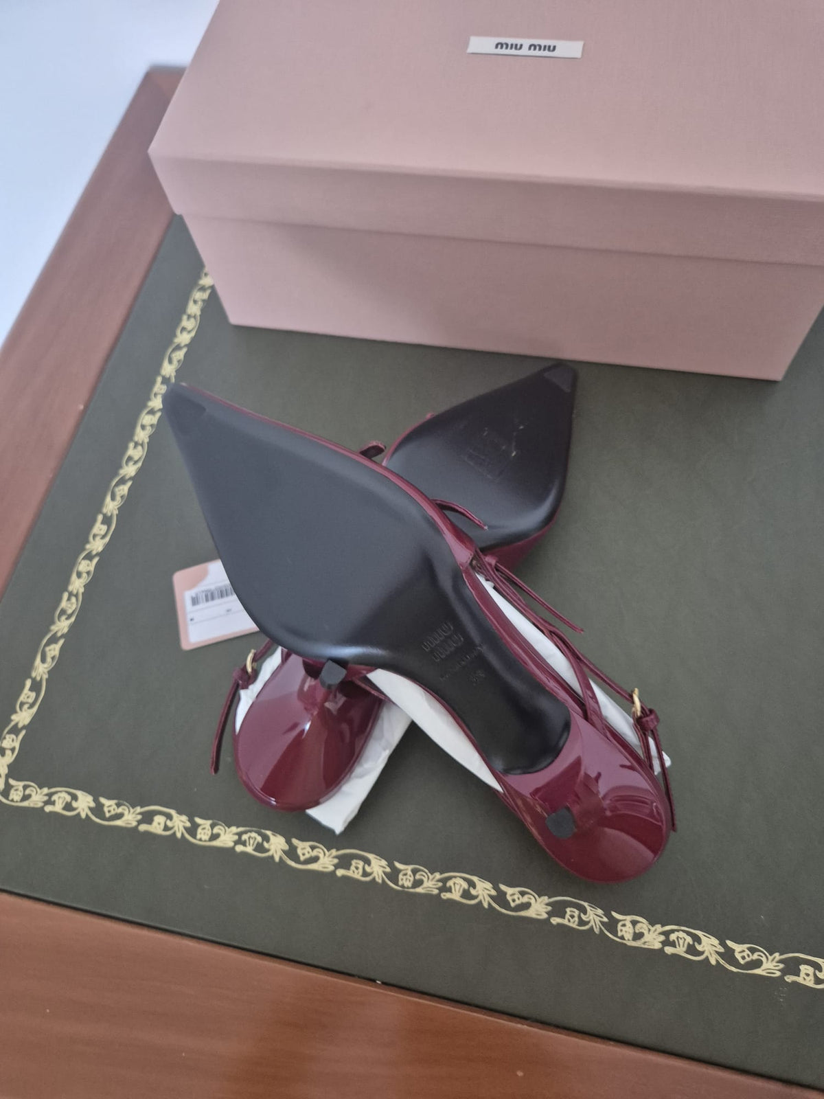 Décolleté slingback in vernice bordeaux