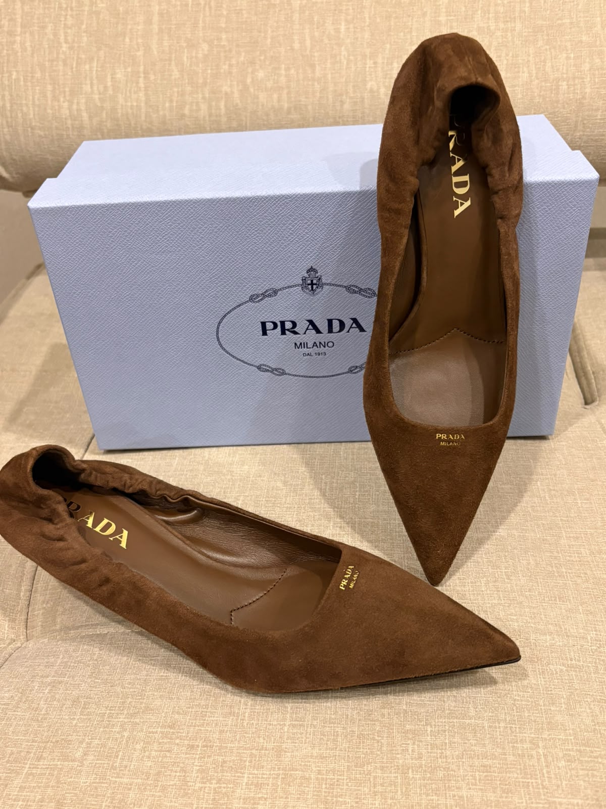Prada décolleté in pelle scamosciata