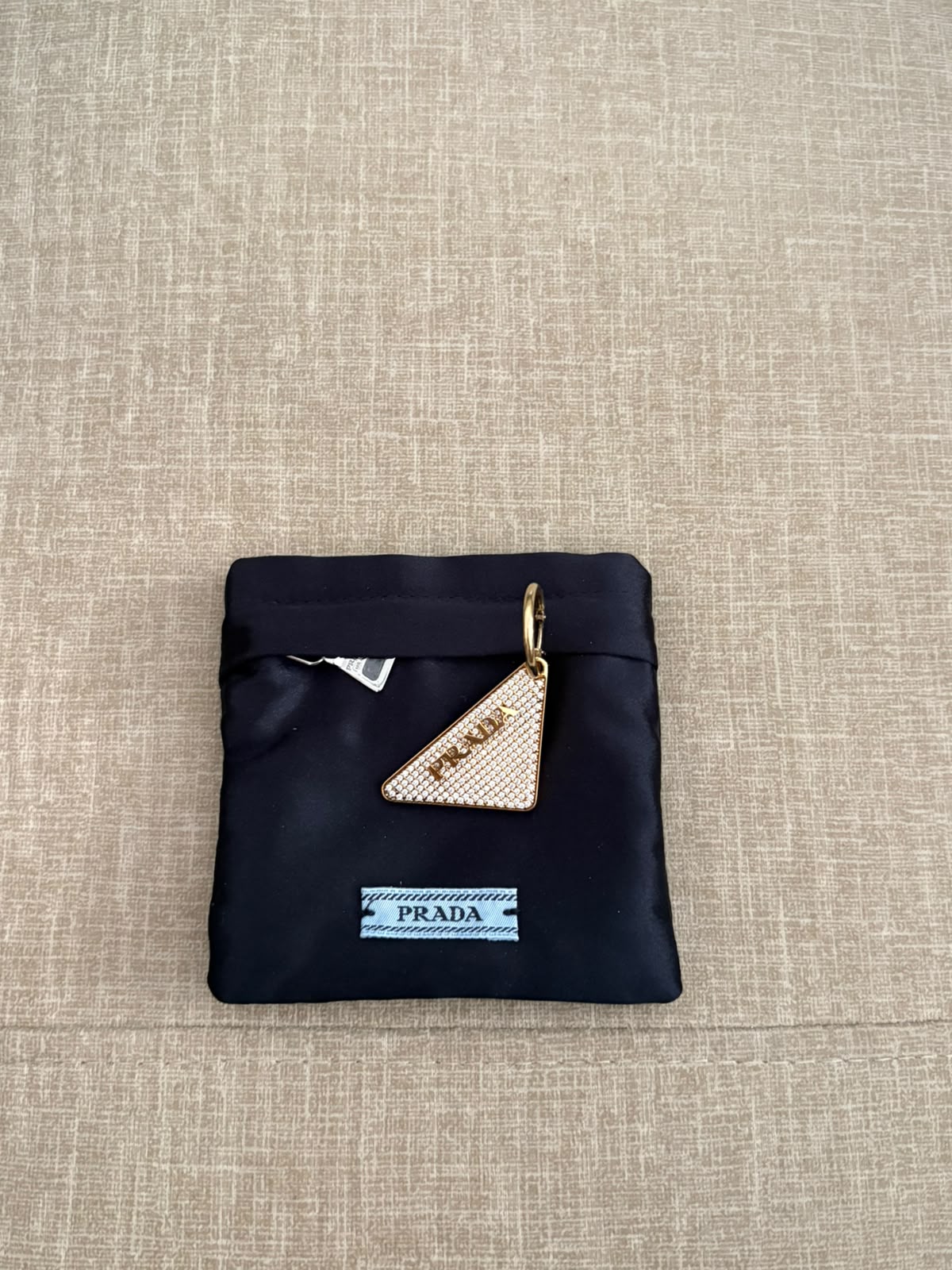 Prada orecchino oro e cristalli