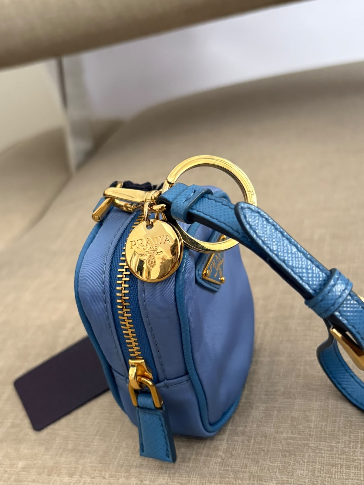 Prada portachiavi celeste