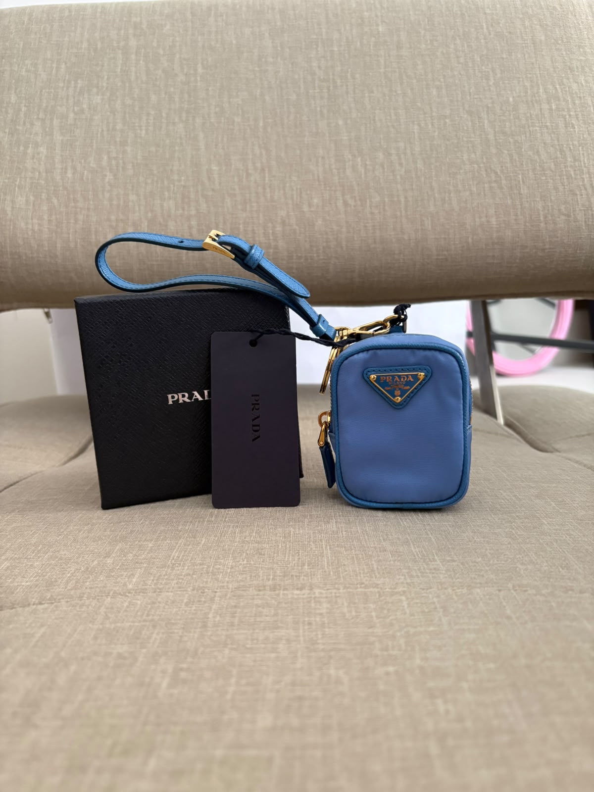 Prada portachiavi celeste