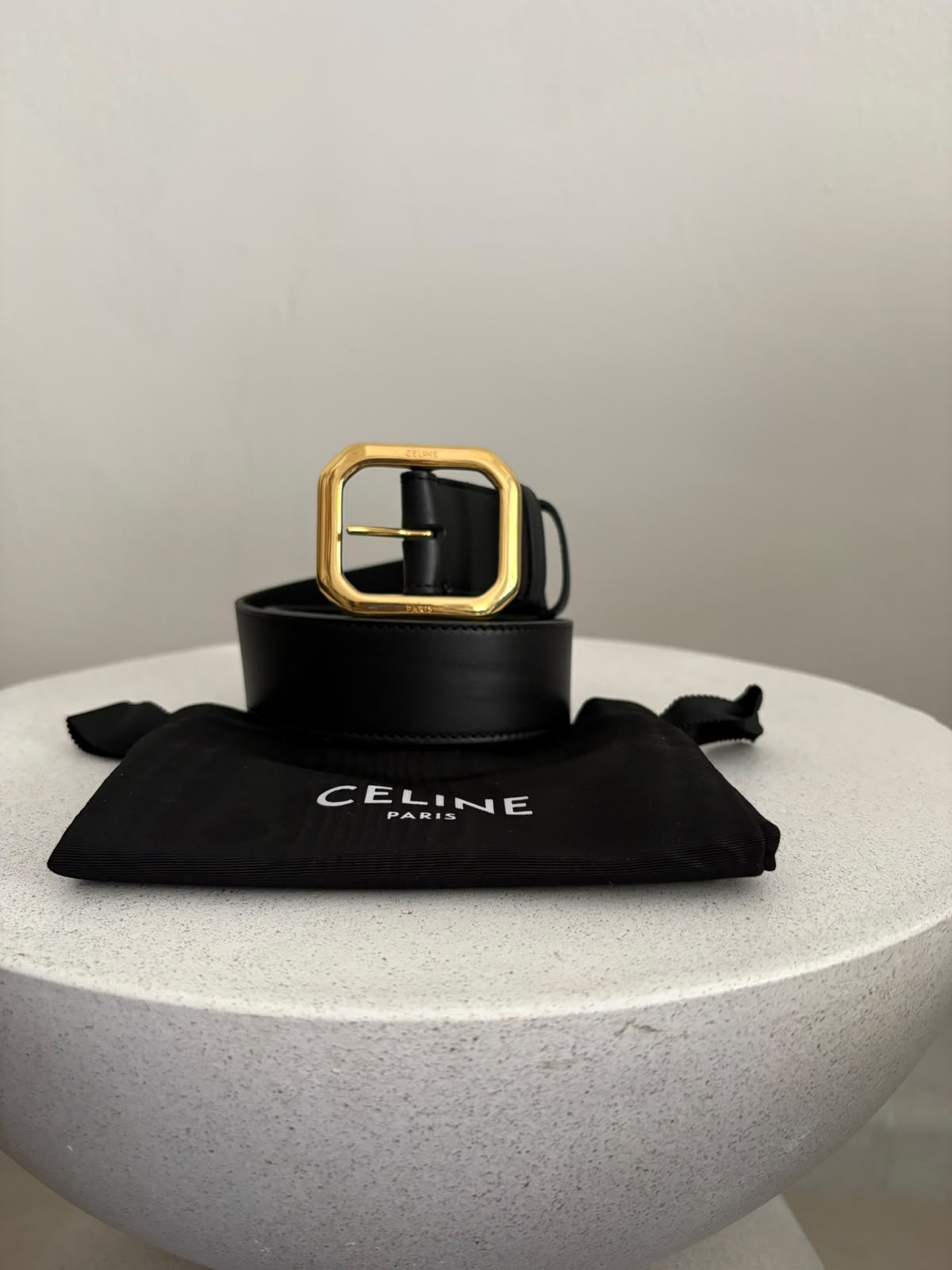 Celine cintura nera