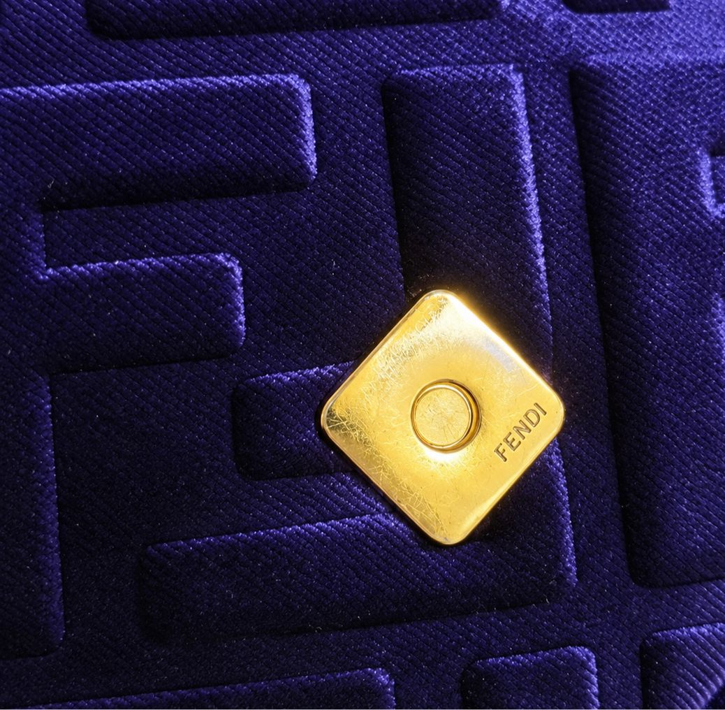 Fendi Baguette in velluto viola