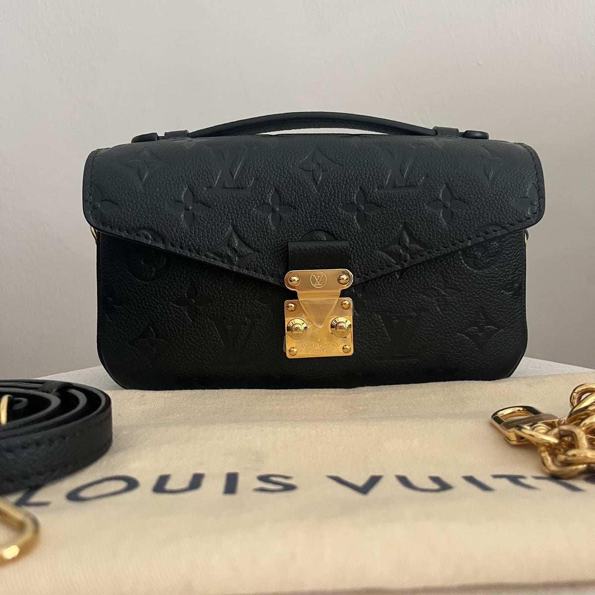 Louis Vuitton Metis Nera