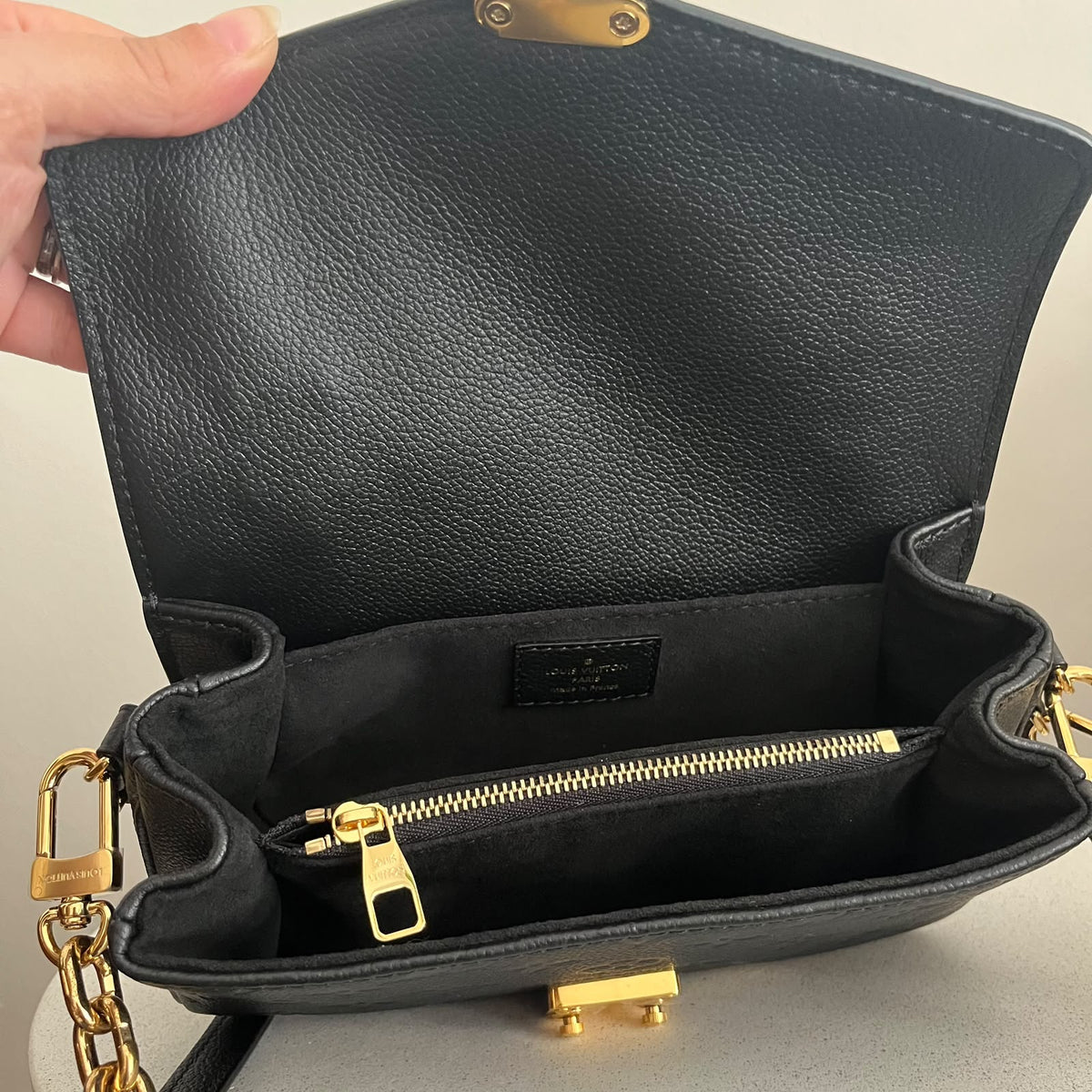 Louis Vuitton Metis Nera