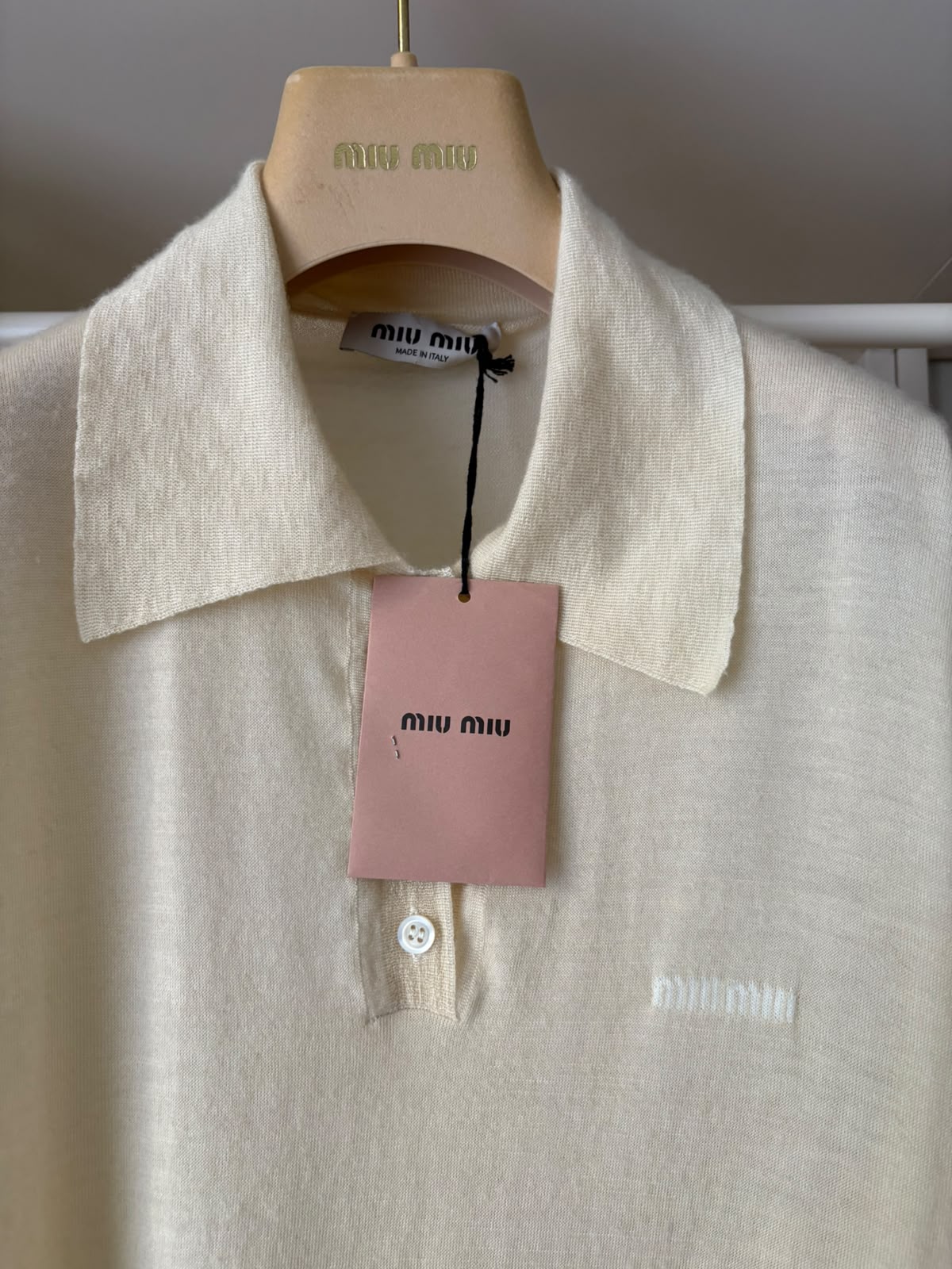 Miu Miu polo in maglia color avorio