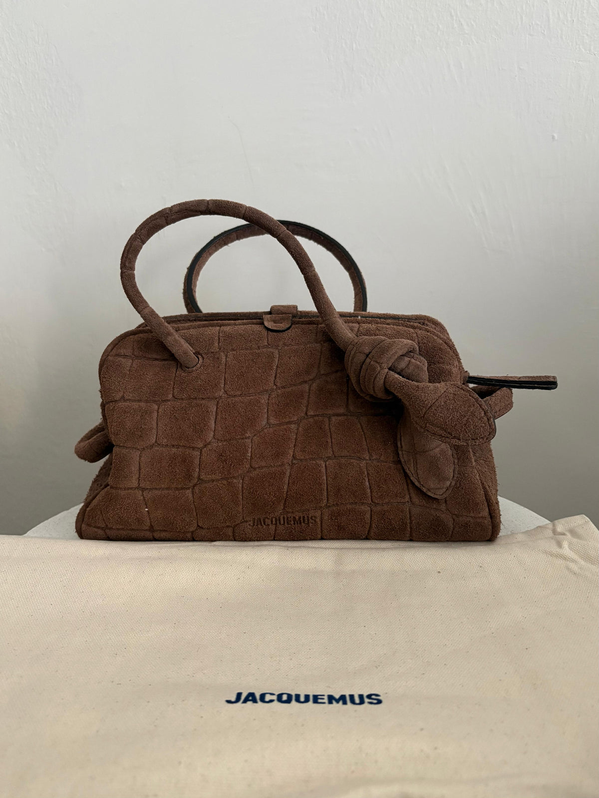 Jacquemus le Turismo in pelle scamosciata marrone