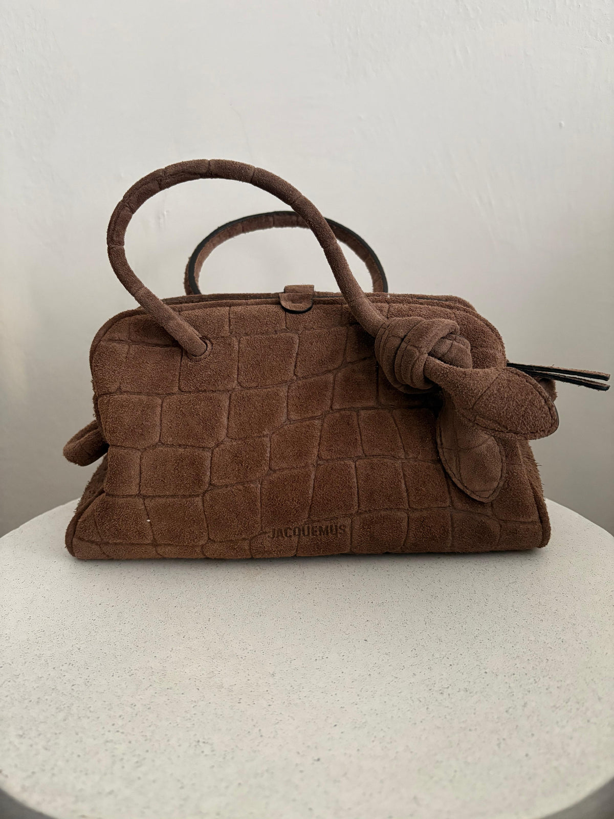 Jacquemus le Turismo in pelle scamosciata marrone