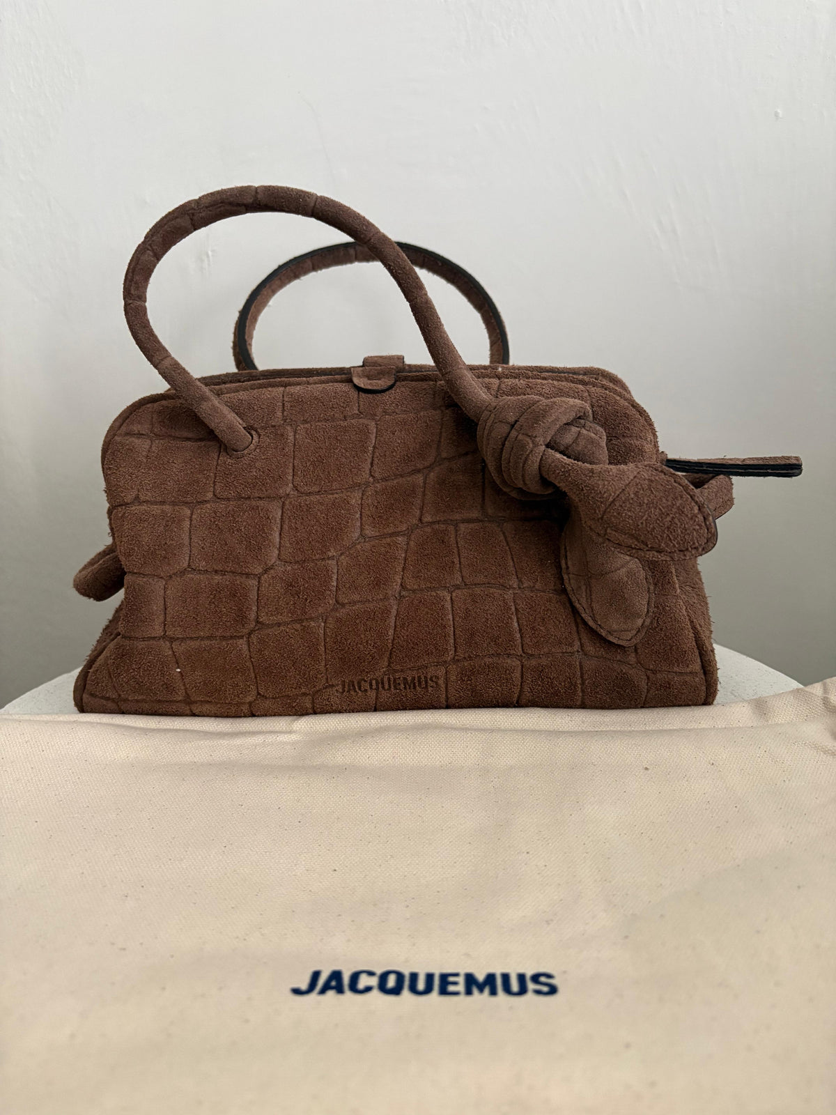 Jacquemus le Turismo in pelle scamosciata marrone