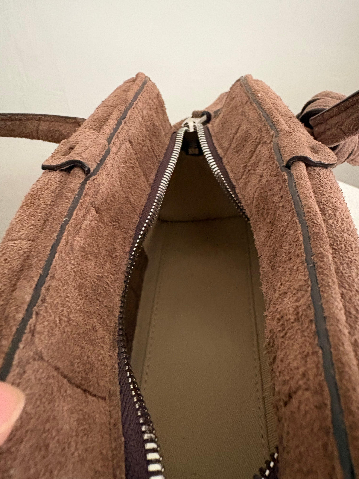 Jacquemus le Turismo in pelle scamosciata marrone