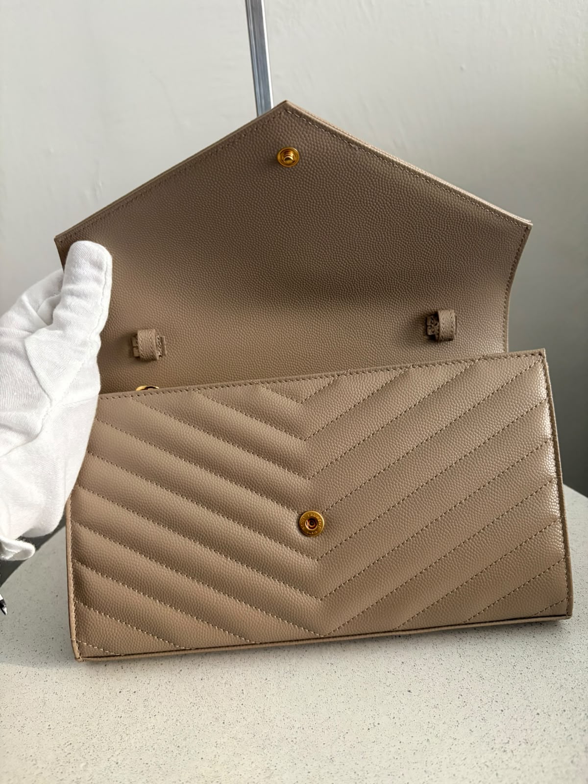 Saint Laurent Pochette Cassandre Beige