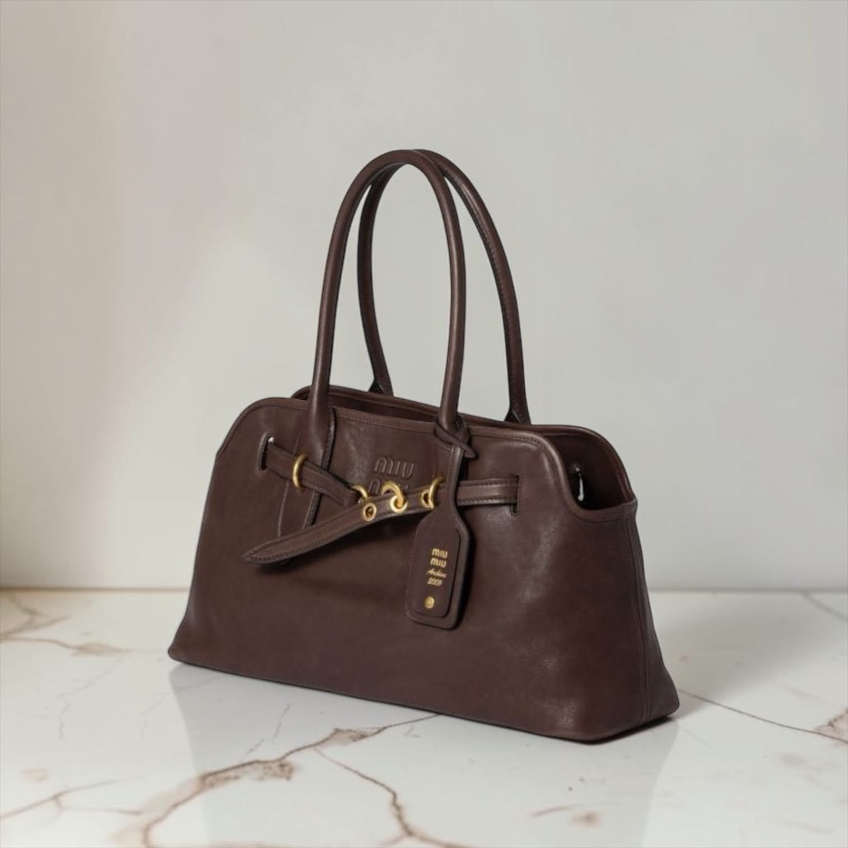 Miu Miu Aventure in pelle marrone scuro