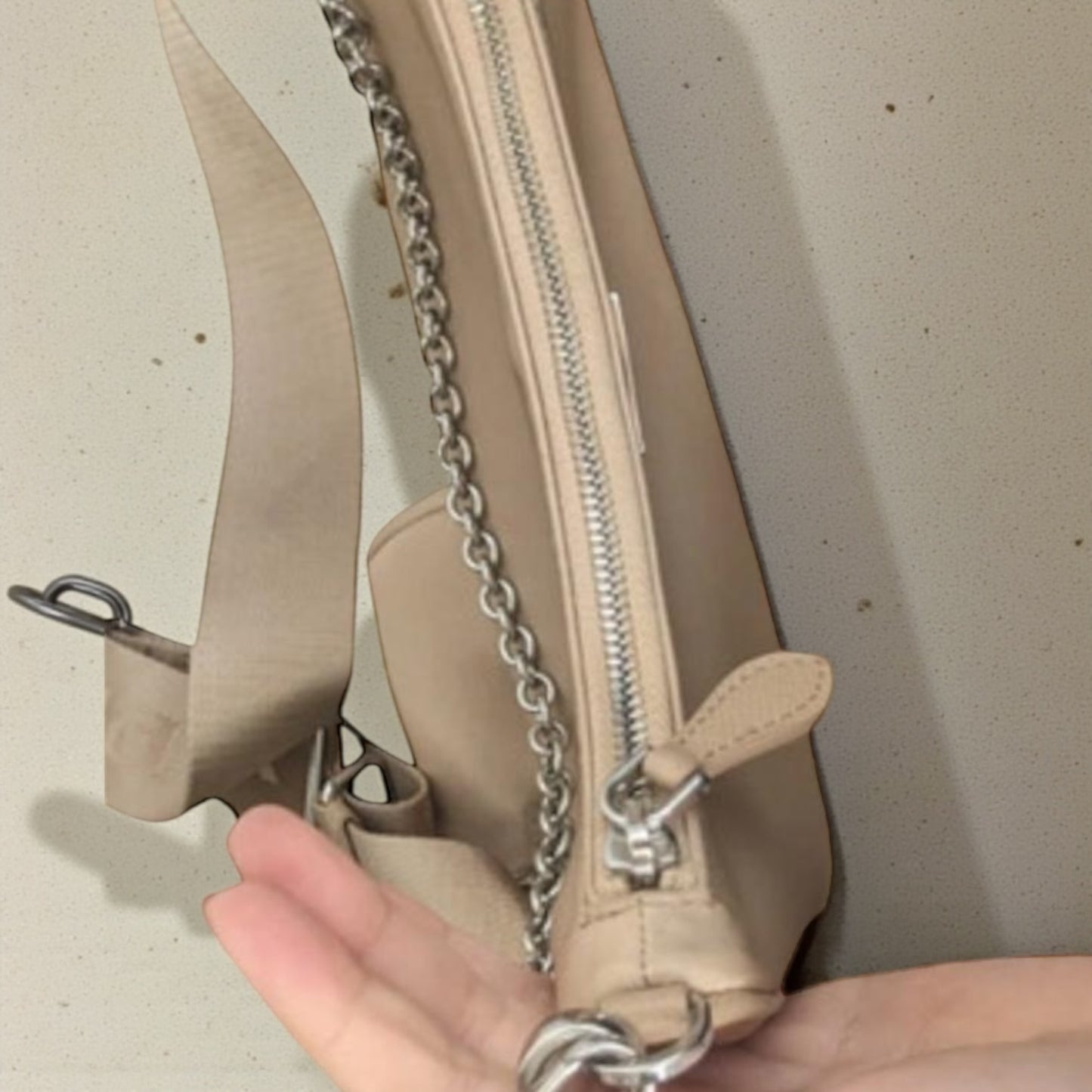 Prada Multipochette Re-Edition 2005 – Saffiano Beige