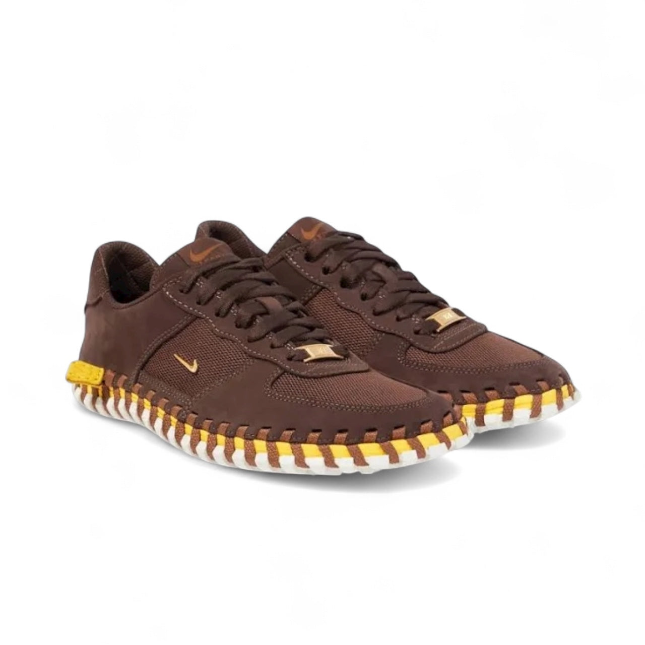 Jacquemus + Nike J Force 1 marrone