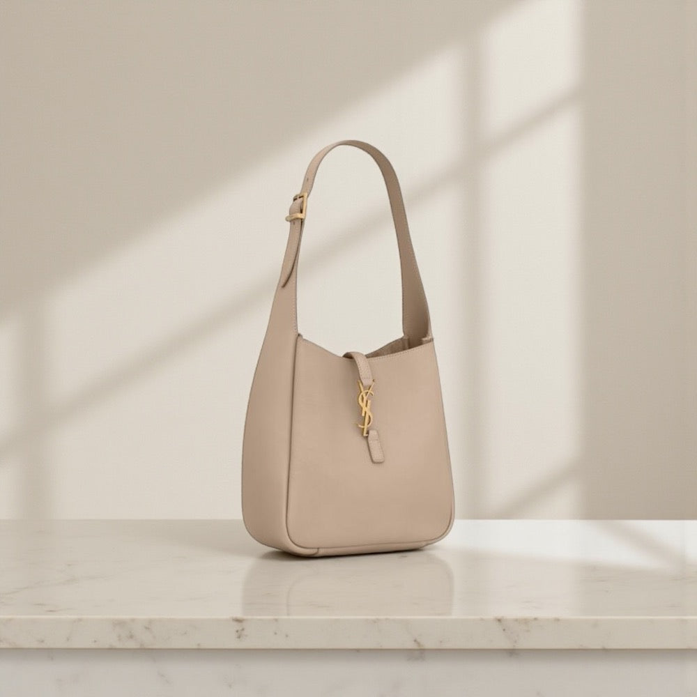 Saint Laurent Le 5 à 7 Small Beige