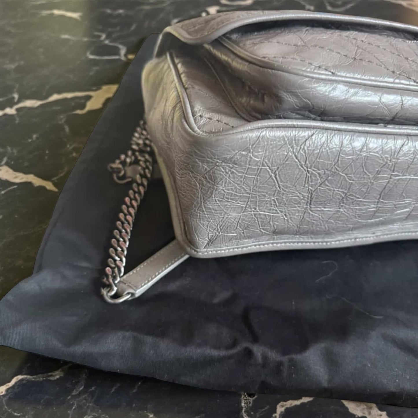 Saint Laurent Niki Media in Pelle Grigia