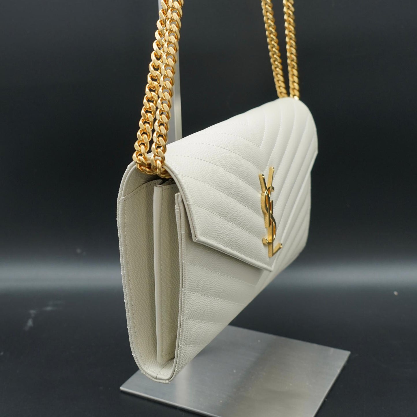 Saint Laurent Pochette con Catena Cassandre White