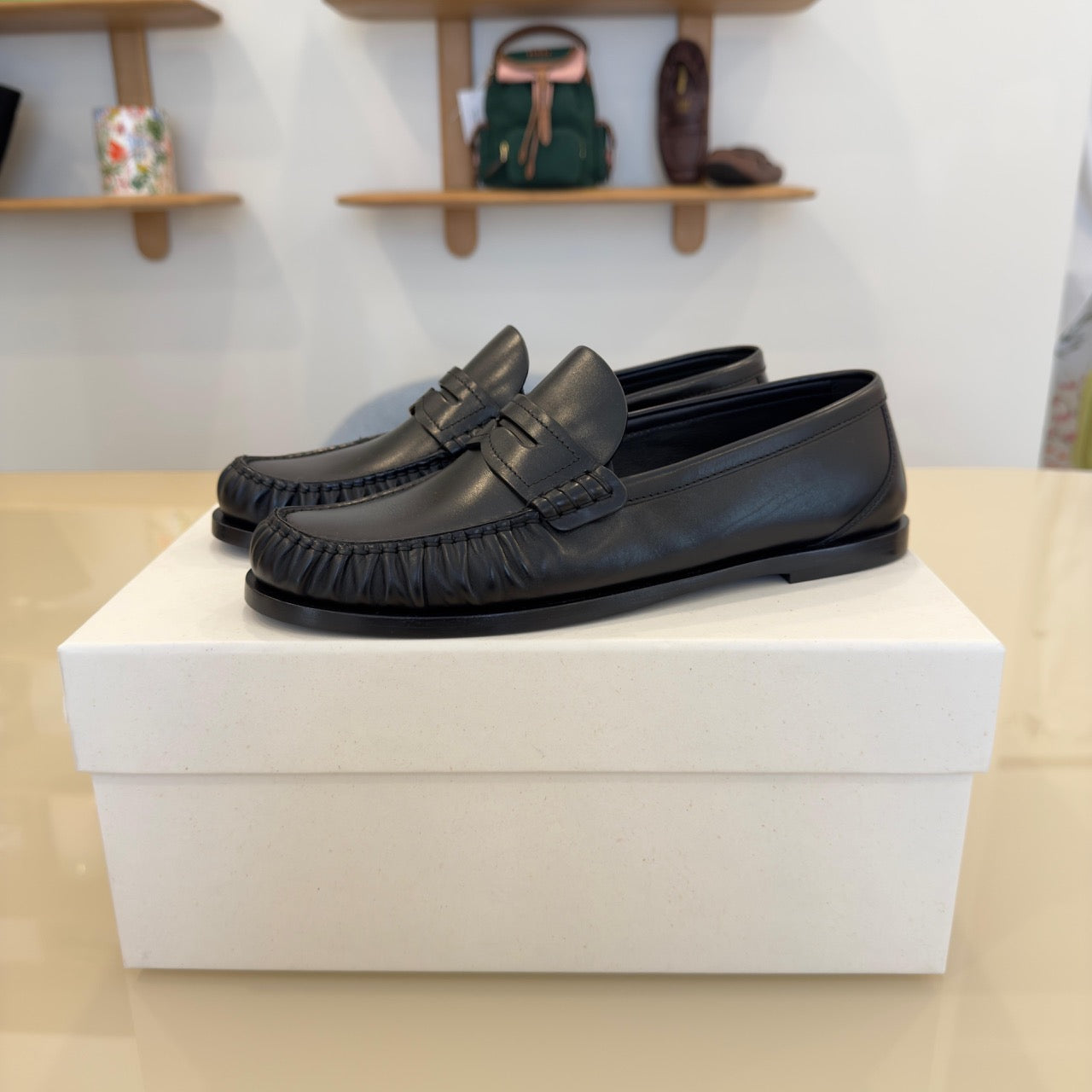 Saint Laurent Mocassini in pelle nera