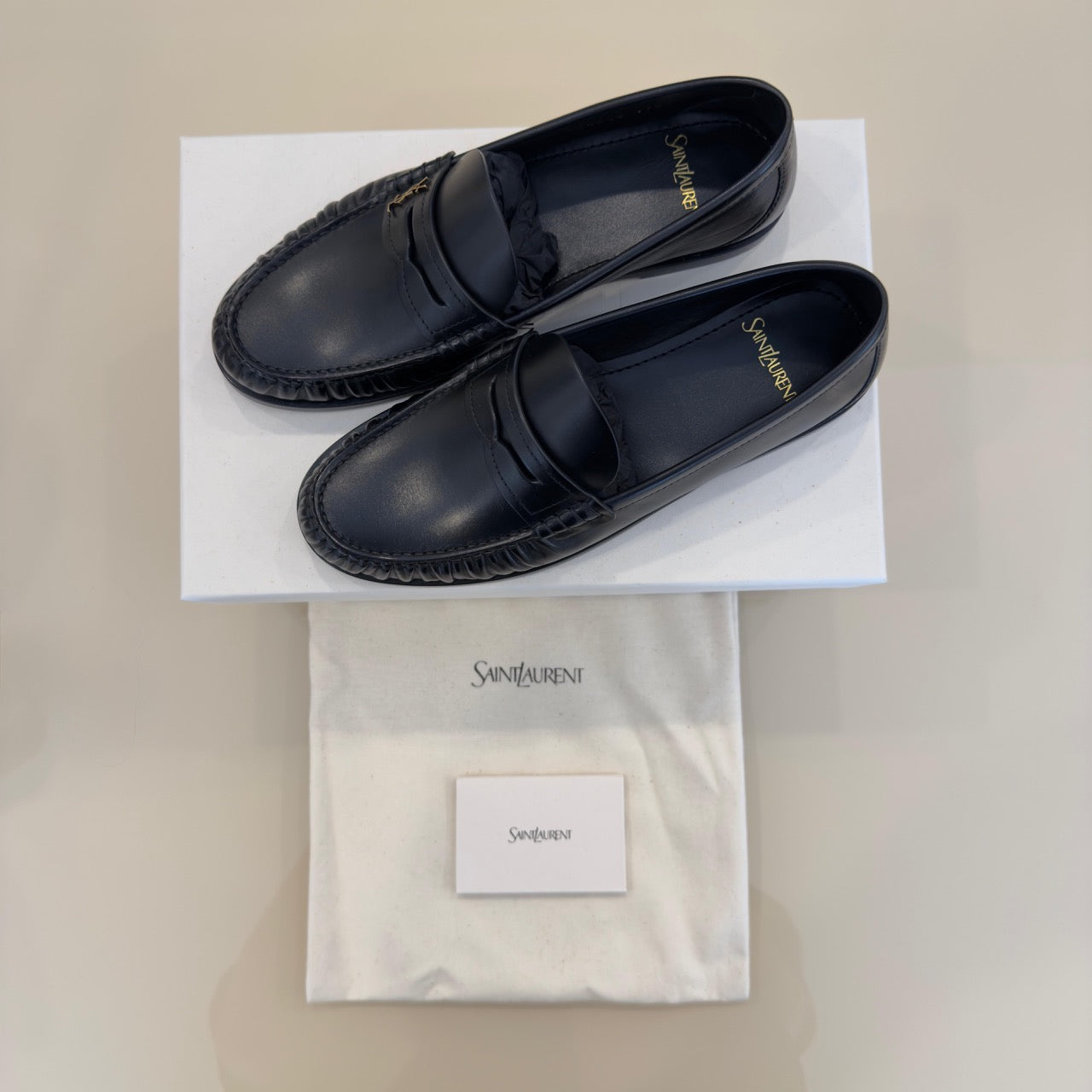 Saint Laurent Mocassini in pelle nera