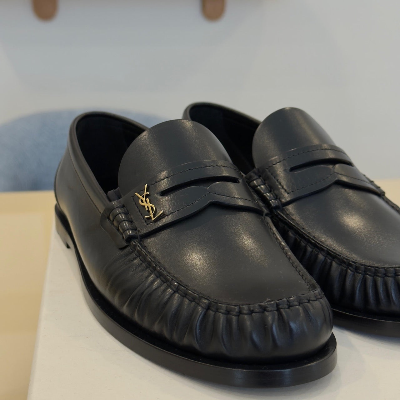 Saint Laurent Mocassini in pelle nera