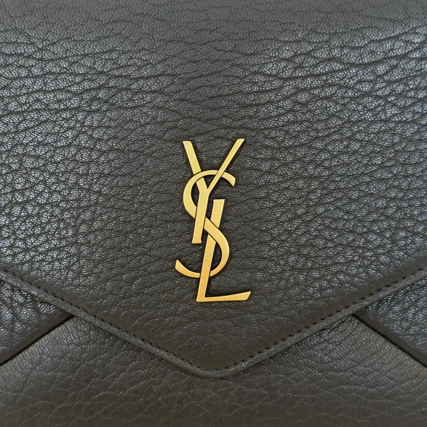 Saint Laurent Cassandre Envelope Pouch nero