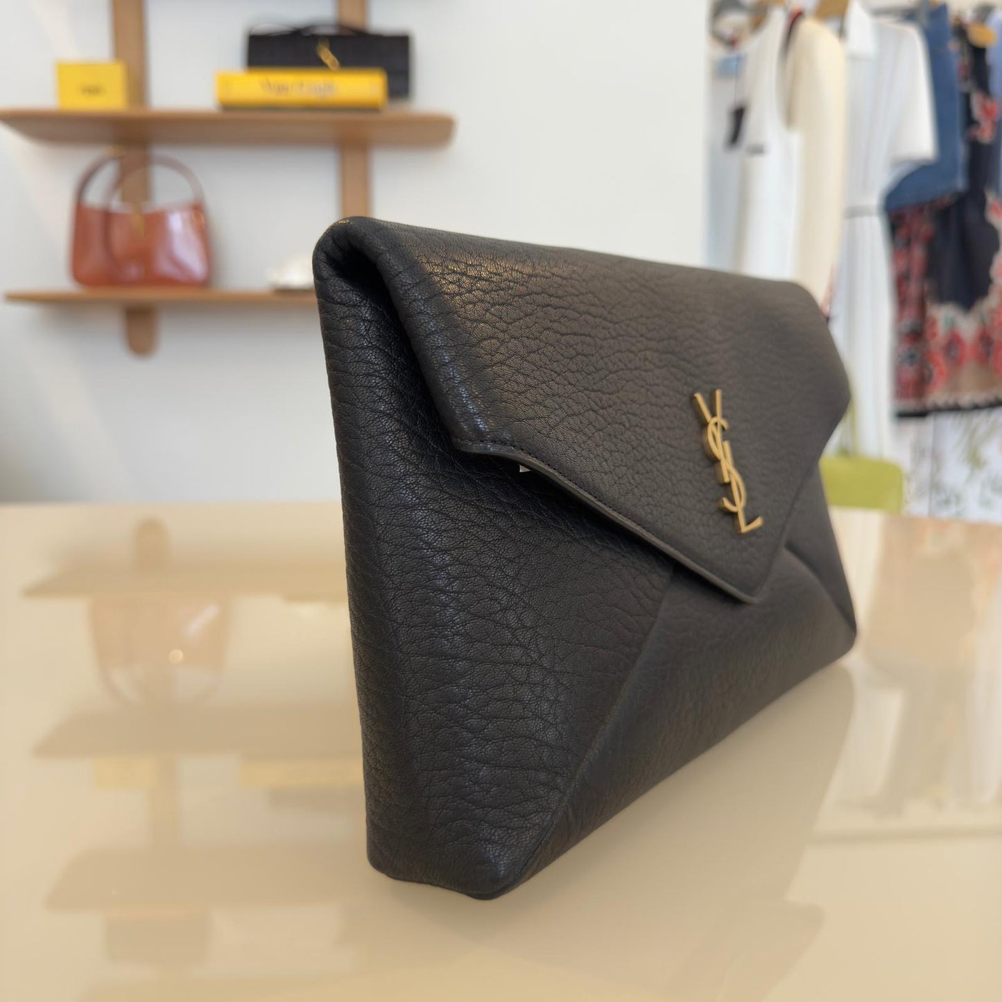 Saint Laurent Cassandre Envelope Pouch nero