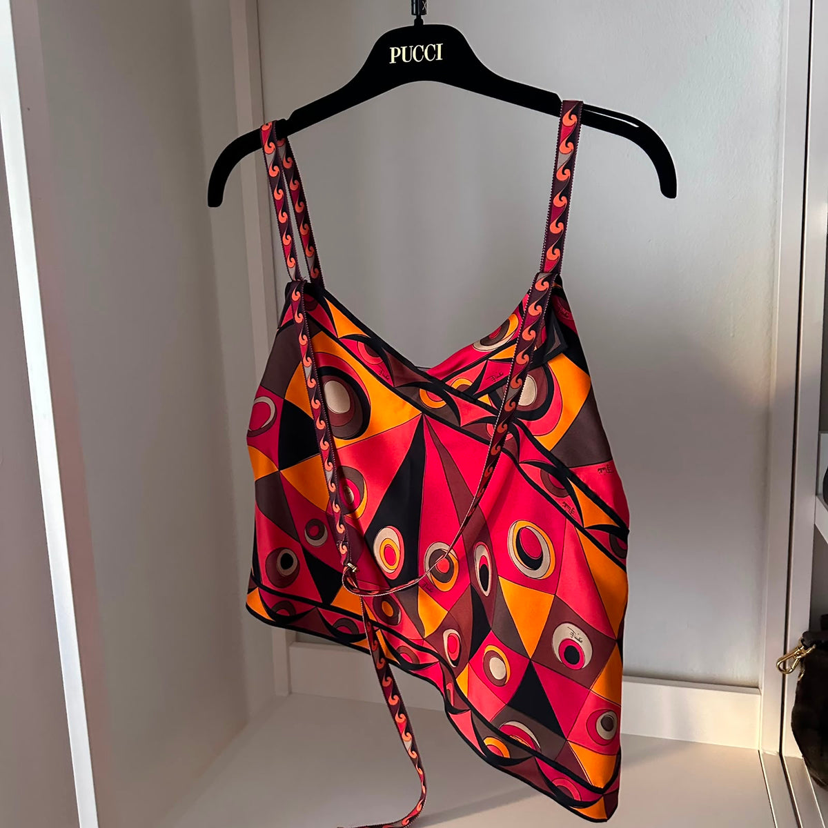 Pucci top con spalline rosso e arancione