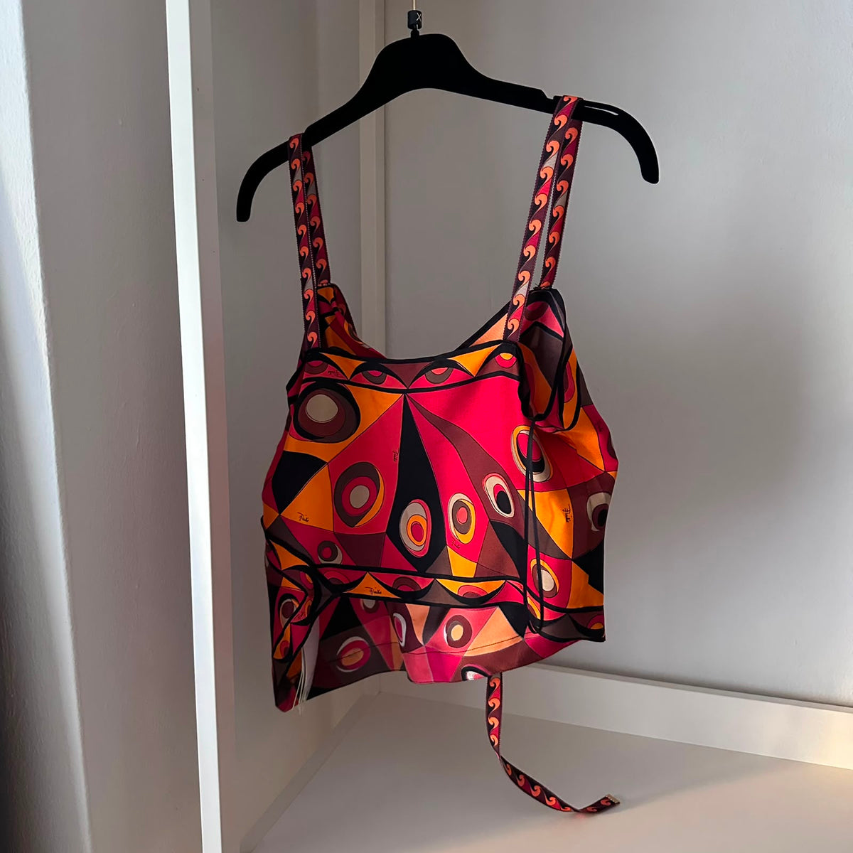 Pucci top con spalline rosso e arancione